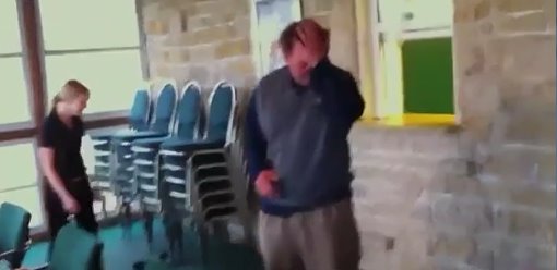 Video 30 Detik Sakit Gak Berdarah